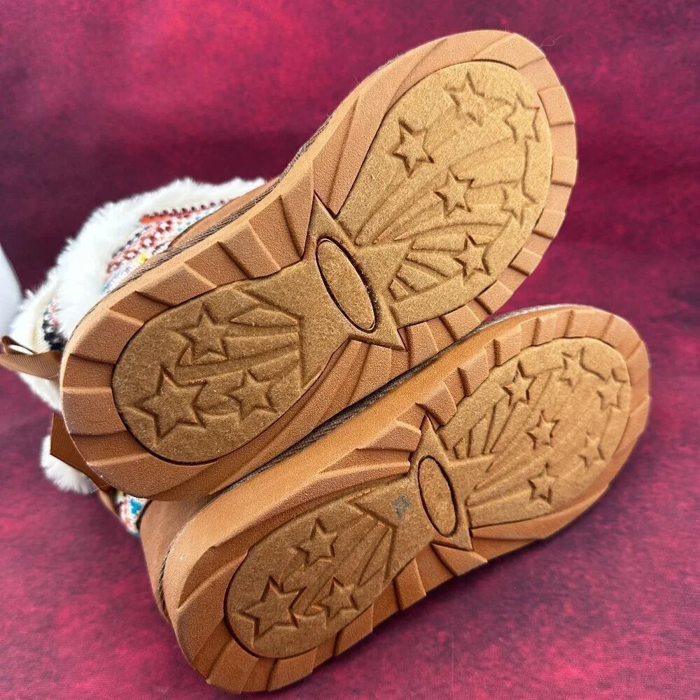 GIRL'S TAN SUEDE BOOTS MULTICOLOR KNITTED BOW AND LINED FAUX FUR, SIZE 12